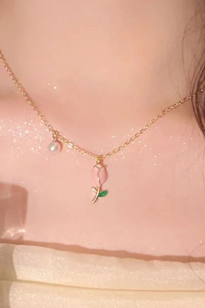 Tulip and Pearl Necklace