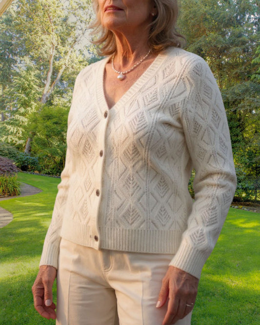 Why Lightweight Merino Sweaters Are the Unsung Hero of a Minnesota Spring