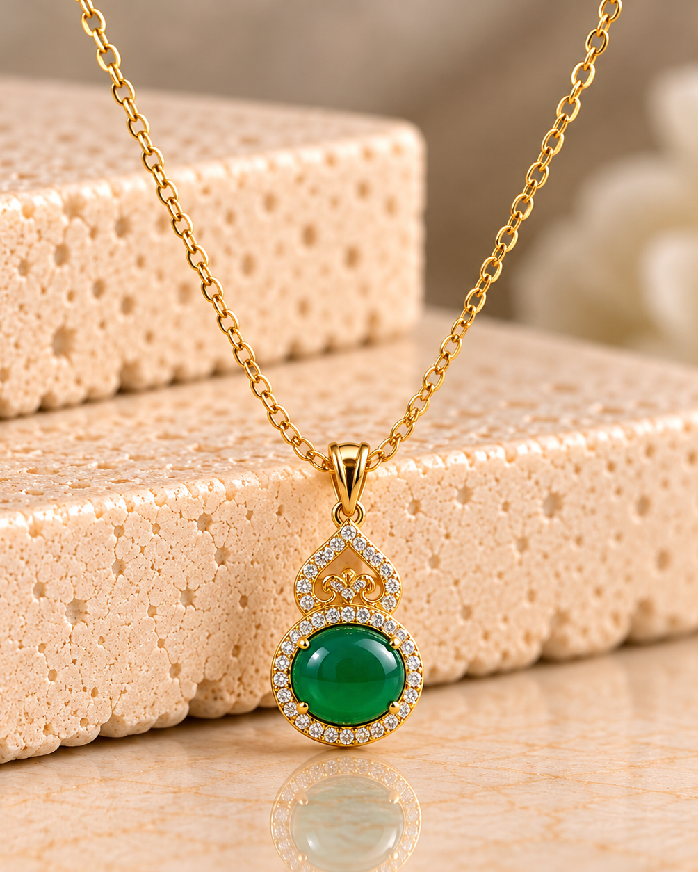 Green Oval Pendant Necklace | Gold Stainless Steel