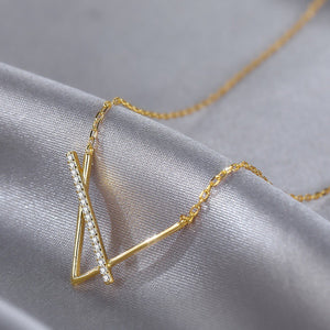 Art Deco V-shape Pendant Necklace