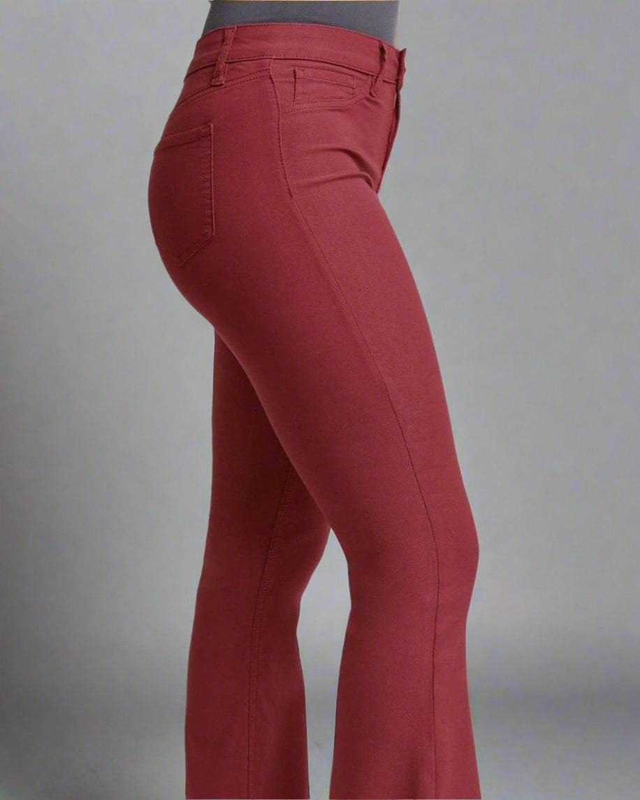 Slim thigh and flared silhouette of burgundy stretch pants