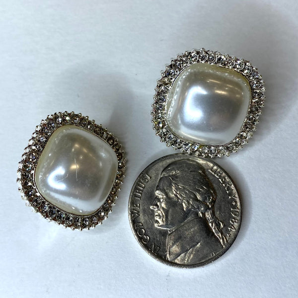 Square Pearl Clip Earrings